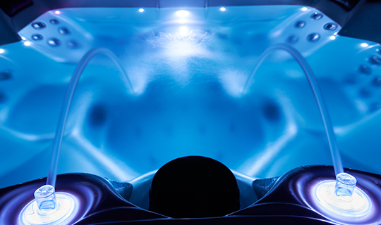 JOYEE hot tub with LED light.